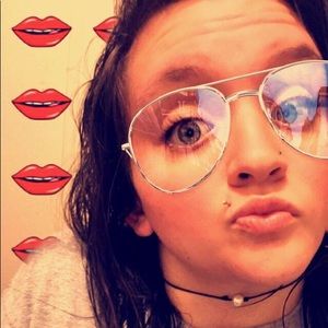 Meet your Posher, Hailey